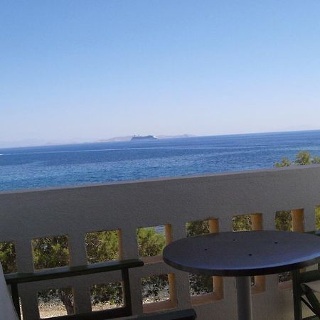 Aeolos Bay Hotel Tínos Extérieur photo
