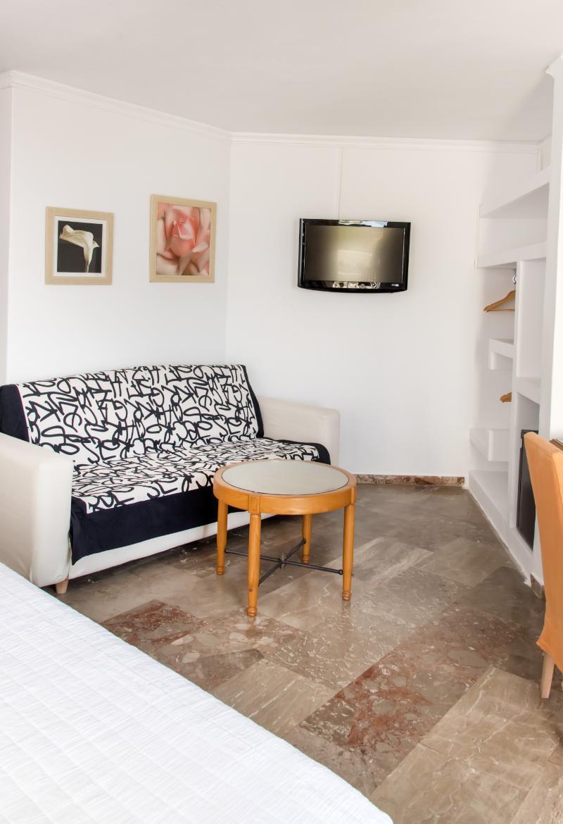 Aeolos Bay Hotel Tínos Extérieur photo