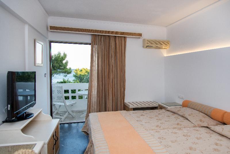 Aeolos Bay Hotel Tínos Extérieur photo