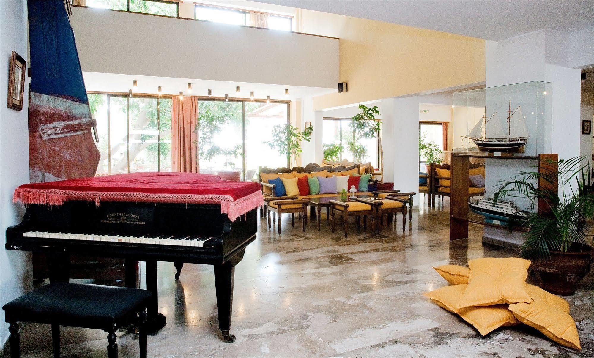 Aeolos Bay Hotel Tínos Intérieur photo