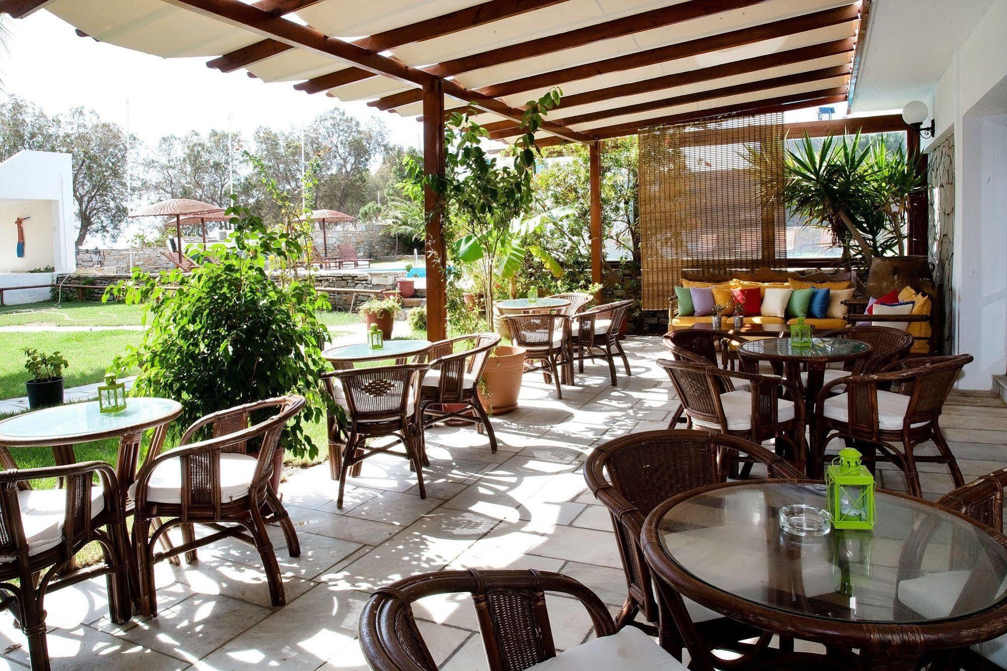 Aeolos Bay Hotel Tínos Extérieur photo