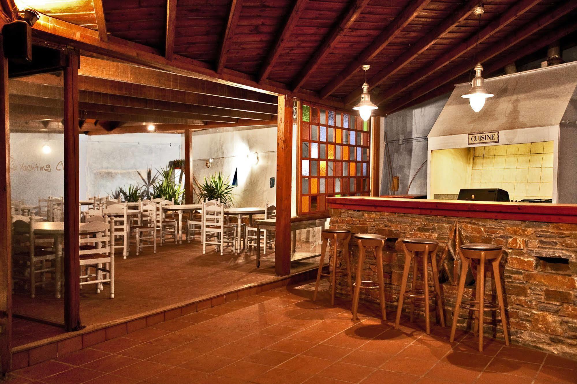 Aeolos Bay Hotel Tínos Restaurant photo