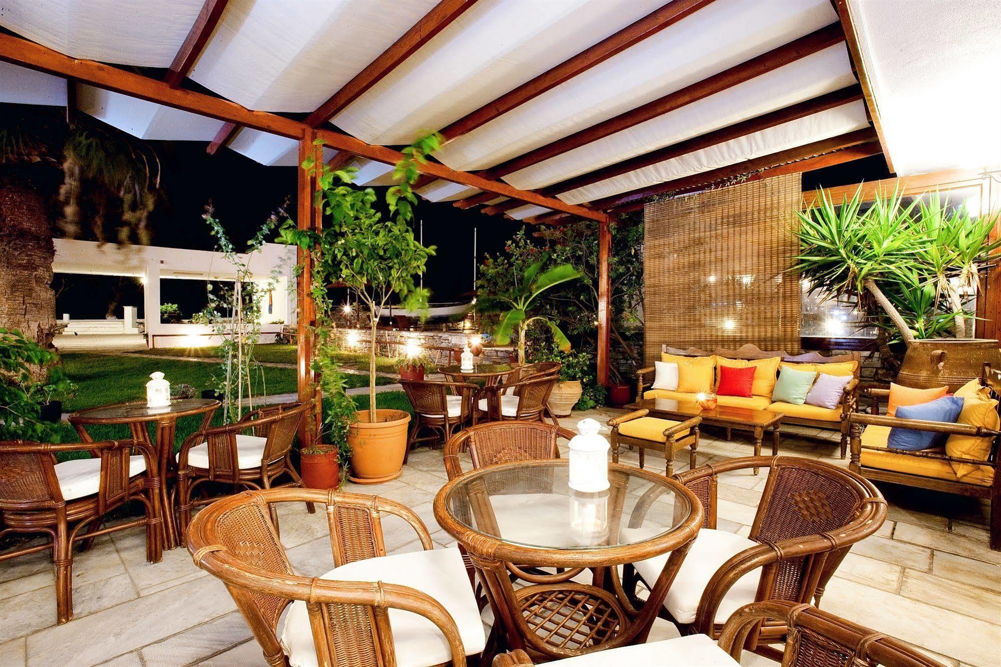 Aeolos Bay Hotel Tínos Extérieur photo