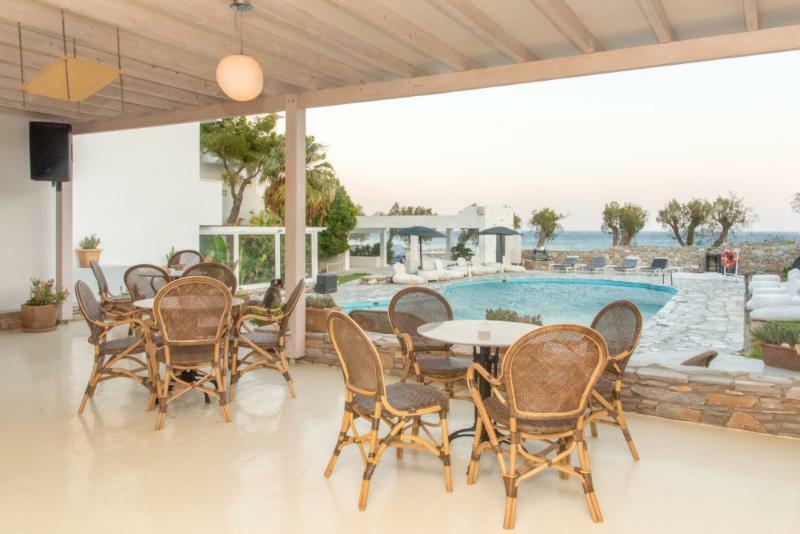 Aeolos Bay Hotel Tínos Extérieur photo